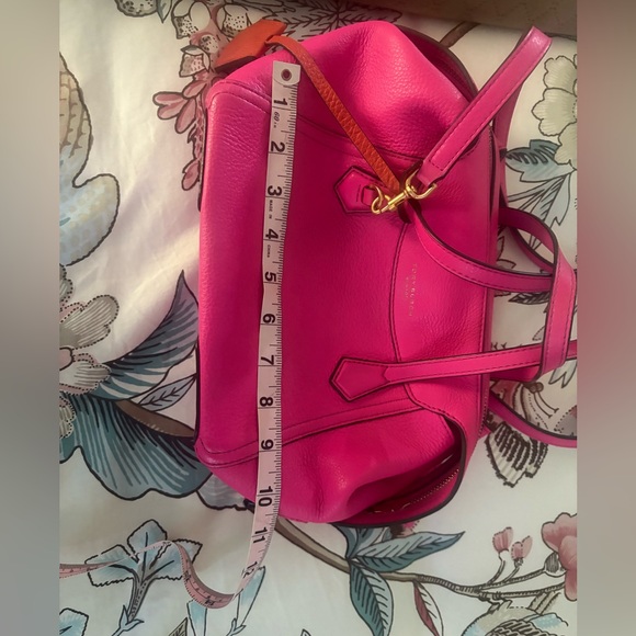 Tory Burch - Perry Small Satchel in hot pink - Picture 7 of 9